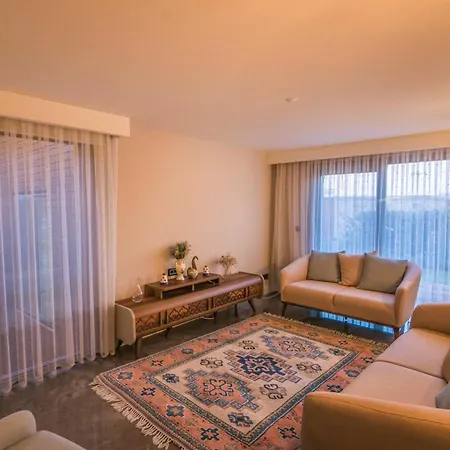 Sleeps 6 Pool Air Con Wifi *