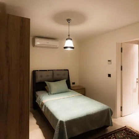 Sleeps 6 Pool Air Con Wifi 바이즈